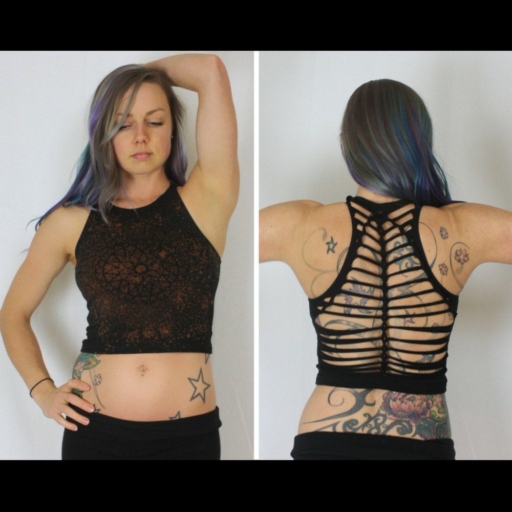 Ahzalhea Designs Handmade Bleach Mandala Crop Top with Cut Back